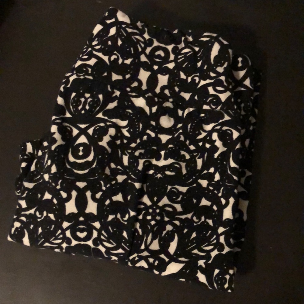 Black and white lula